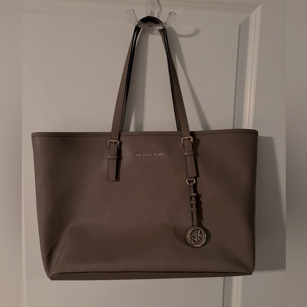 Michael Kors tan tote